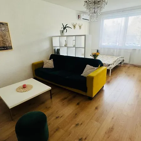 Apartament 1izb Rodinny Komfort, Vsade Na Skok Nitra