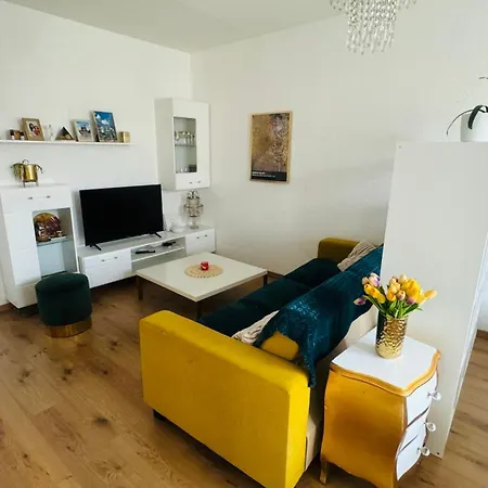 1izb Rodinny Komfort, Vsade Na Skok Nitra